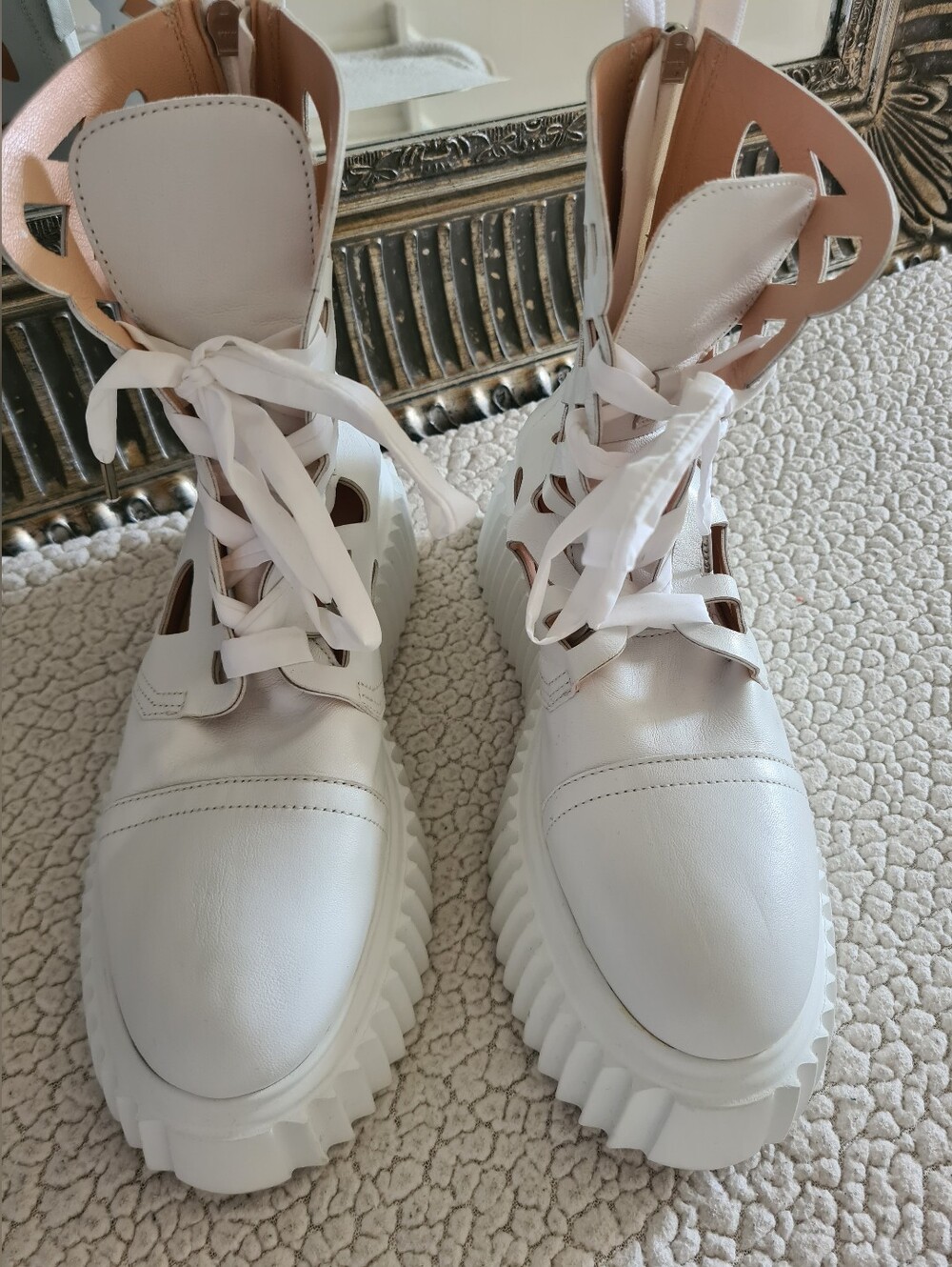 AGL Viggy Laser Cut White Leather Platform Ankle Boots EU 38 US 8 Org $491 - Picture 6 of 16